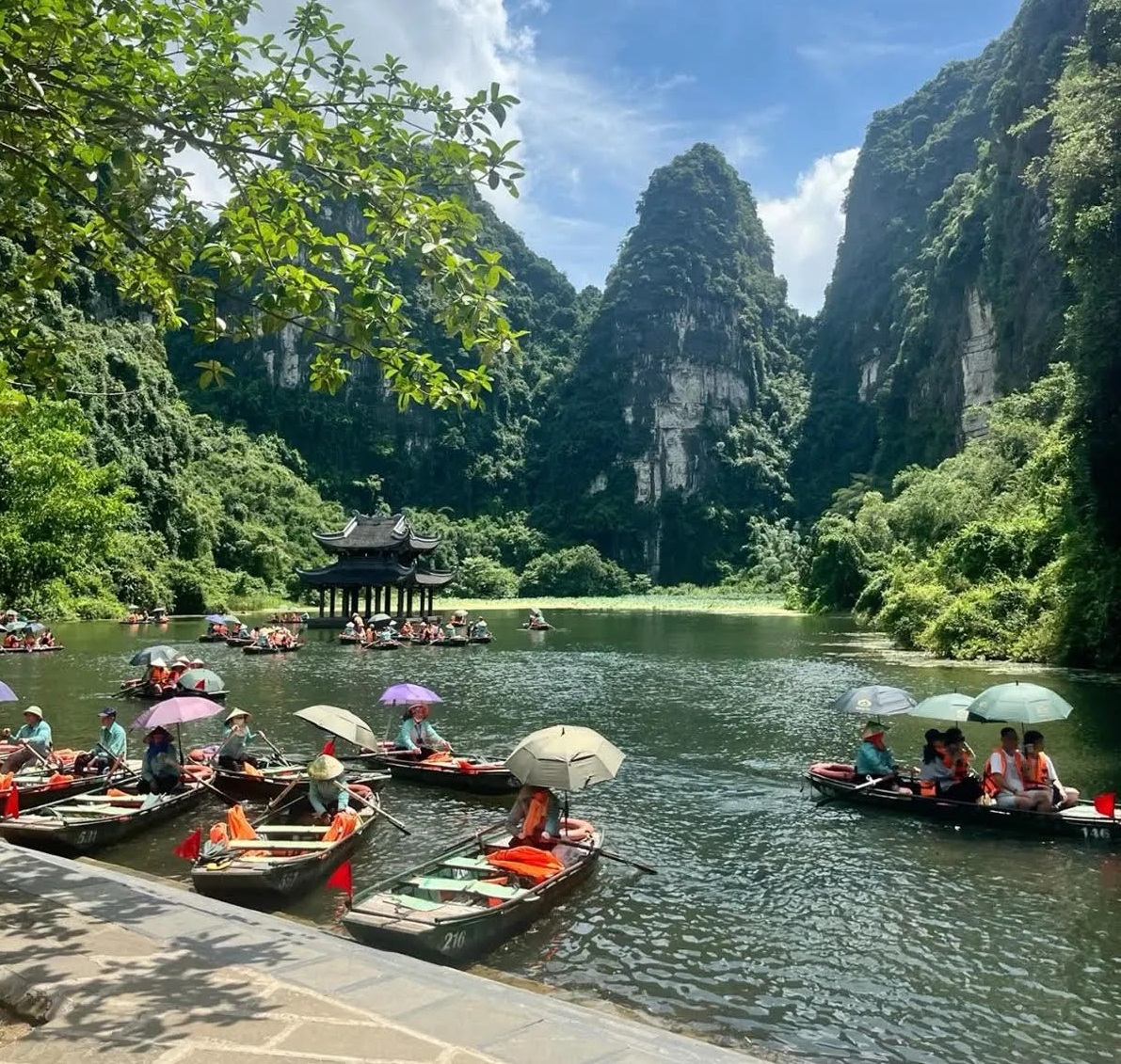 Trang An early morning boat dock Ninh Binh before the crowds — Vietnam Unlock