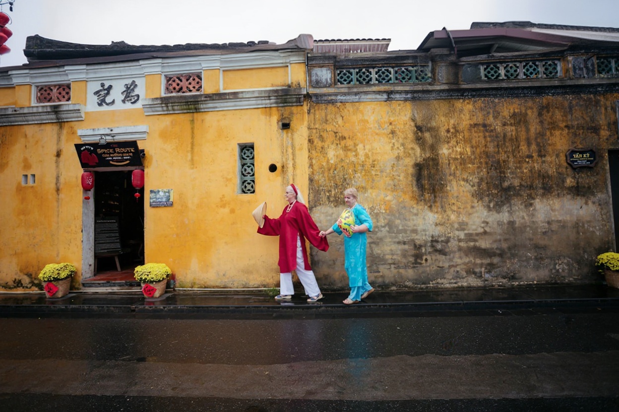 Hoi An Ancient Town after 6pm — worth every extra night