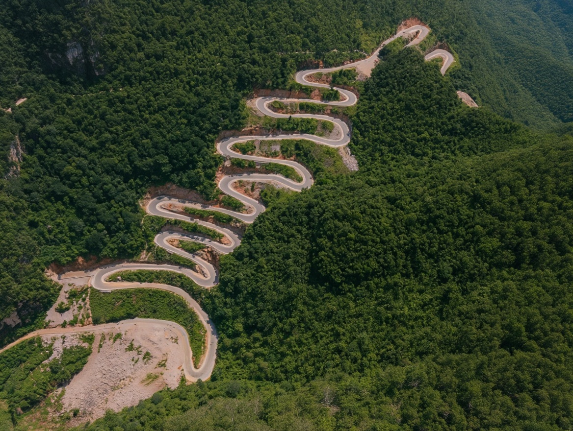 The Hanoi–Cao Bang route follows National Route 3 north through Bắc Kạn and into the karst highlands