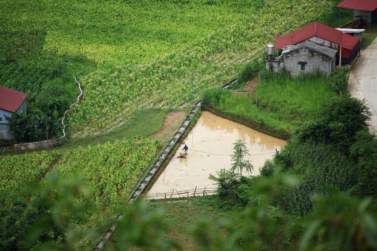 Phong Nam Valley — the overnight stop between Cao Bang city and Ban Gioc