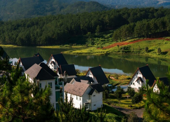 Where to Stay in Dalat: Villa District, City Center, or Something Else?