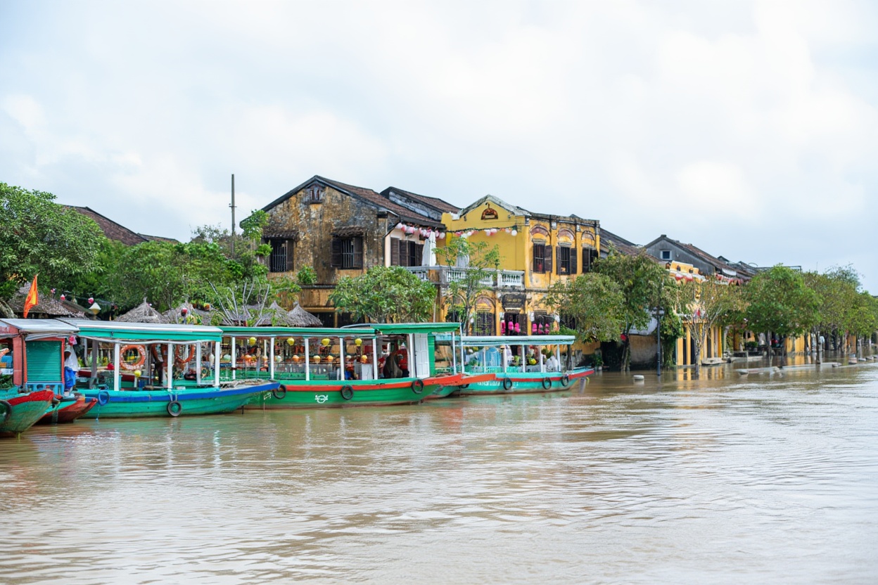 Some Old Town guesthouses keep boats — useful to know before you book