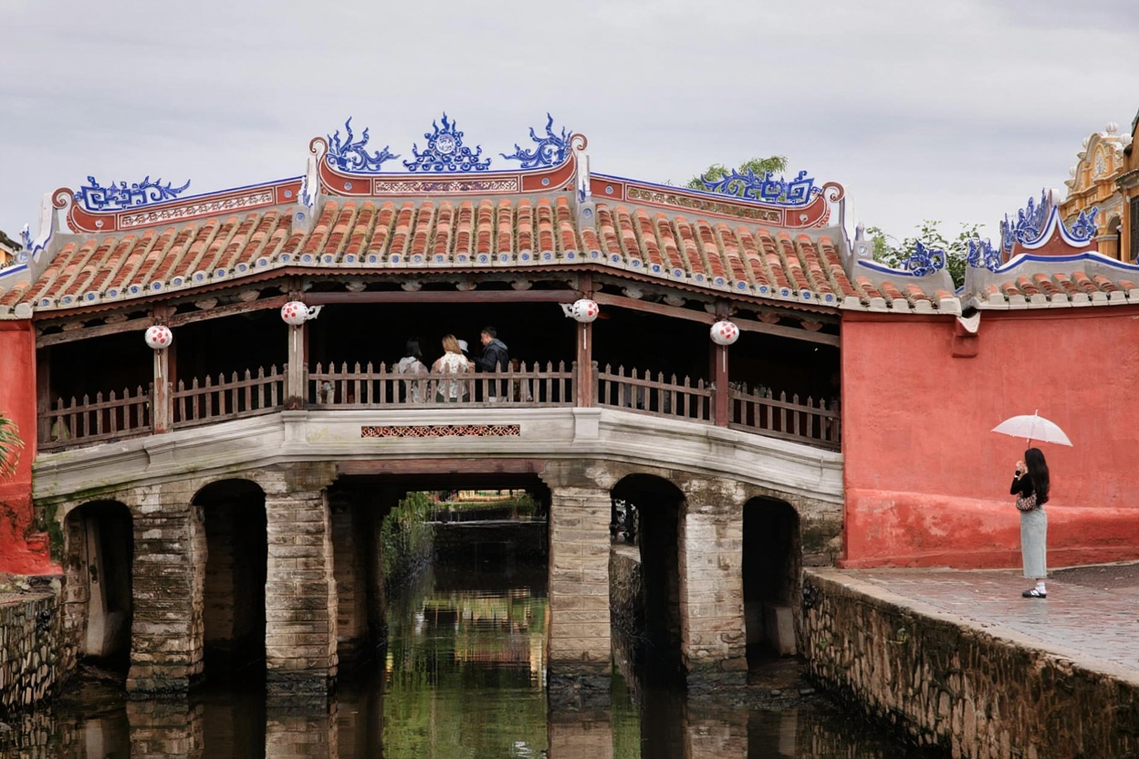 The Japanese Covered Bridge — built 1593, still on the 20,000 VND note