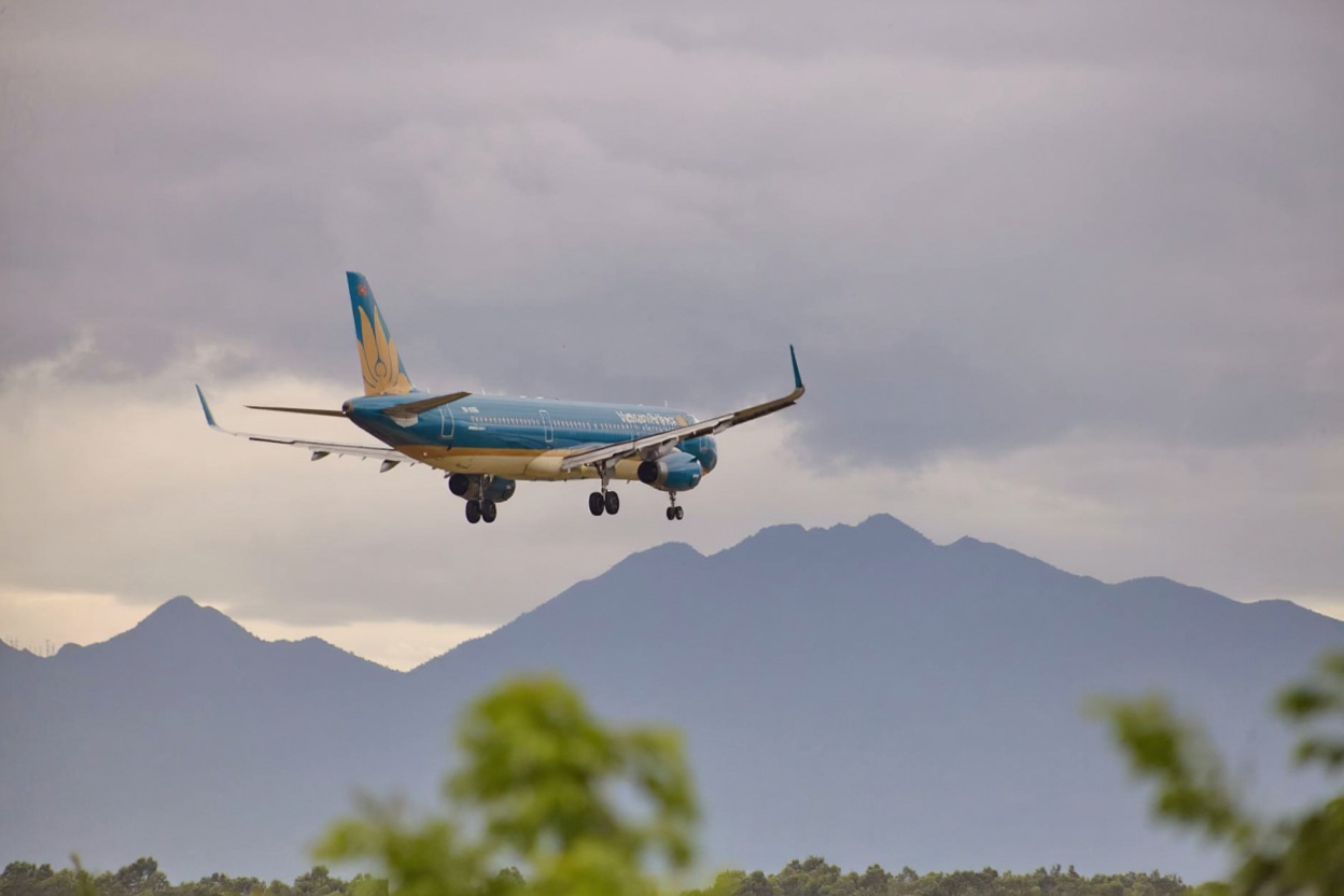Flying from Da Nang cuts the Hoi An to Nha Trang journey to under 5 hours total