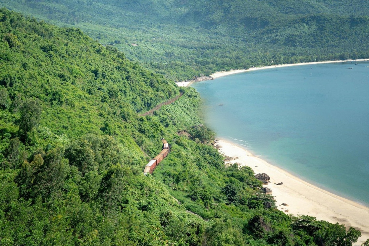 The Reunification Express between Đà Nẵng and Huế — the most scenic stretch of the route
