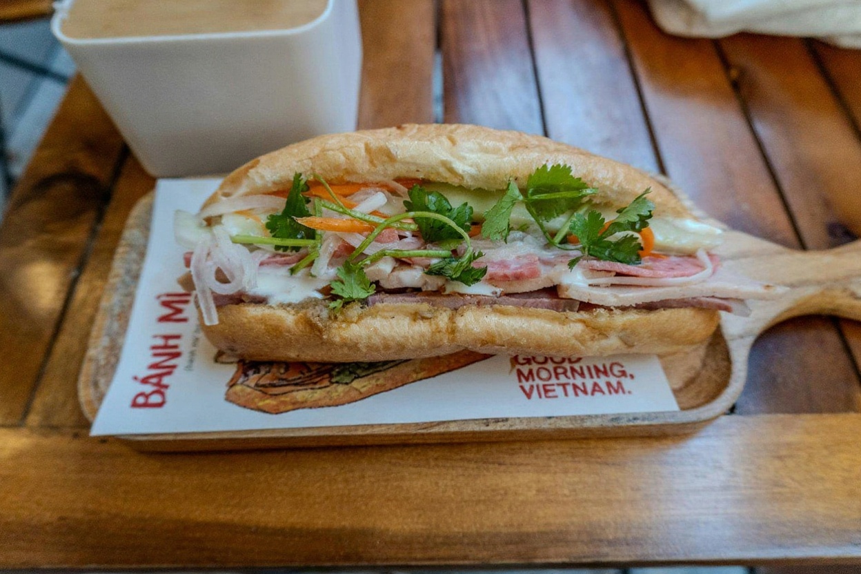 Bánh mì at Huynh Hoa — the queue moves fast, the bread is worth every minute