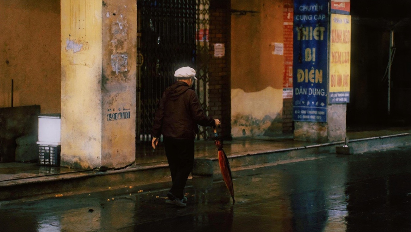Hanoi in late September — the heat breaks, the streets get their energy back
