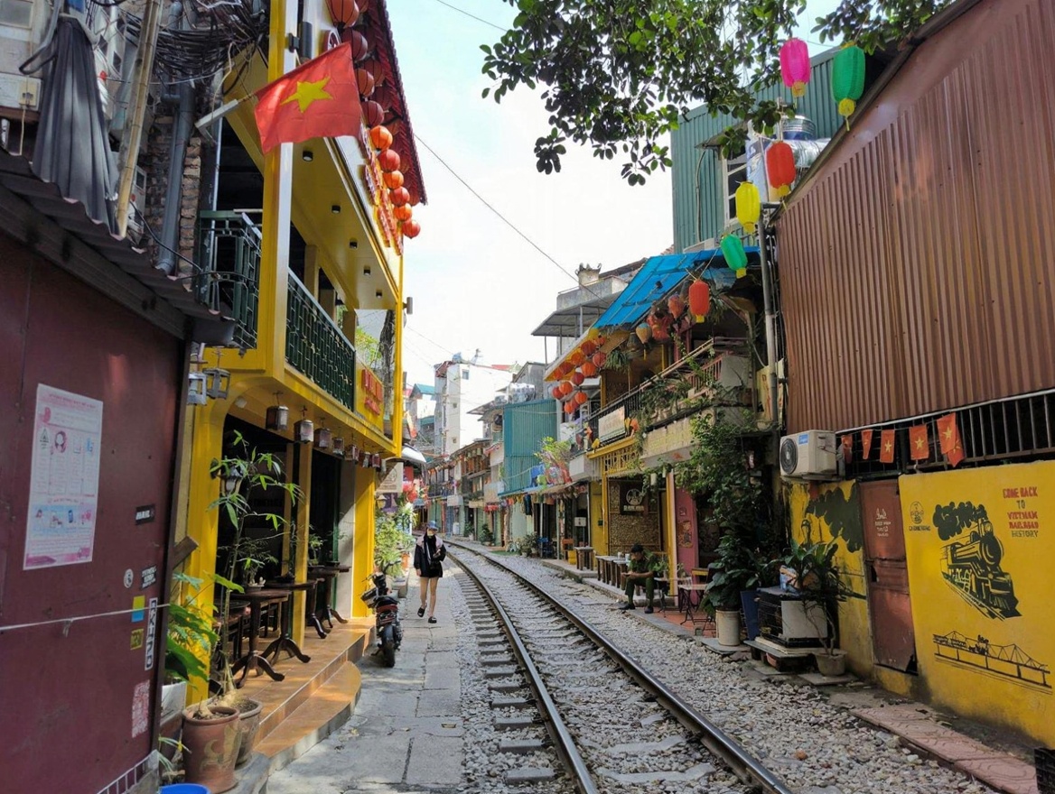 South to north — the solo traveler's natural path through Vietnam