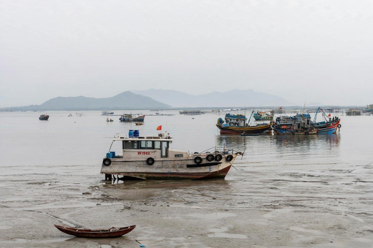 Vũng Rô Bay — the mountains keep the water calm and the crowds out