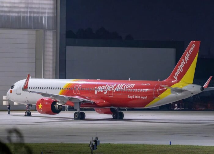 Vietnam Domestic Flights 2026: Which Airlines, How to Book, Real Costs