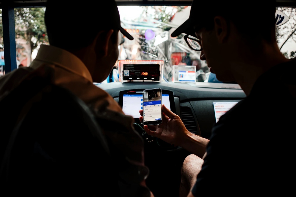 Grab works with international cards — set it up before landing