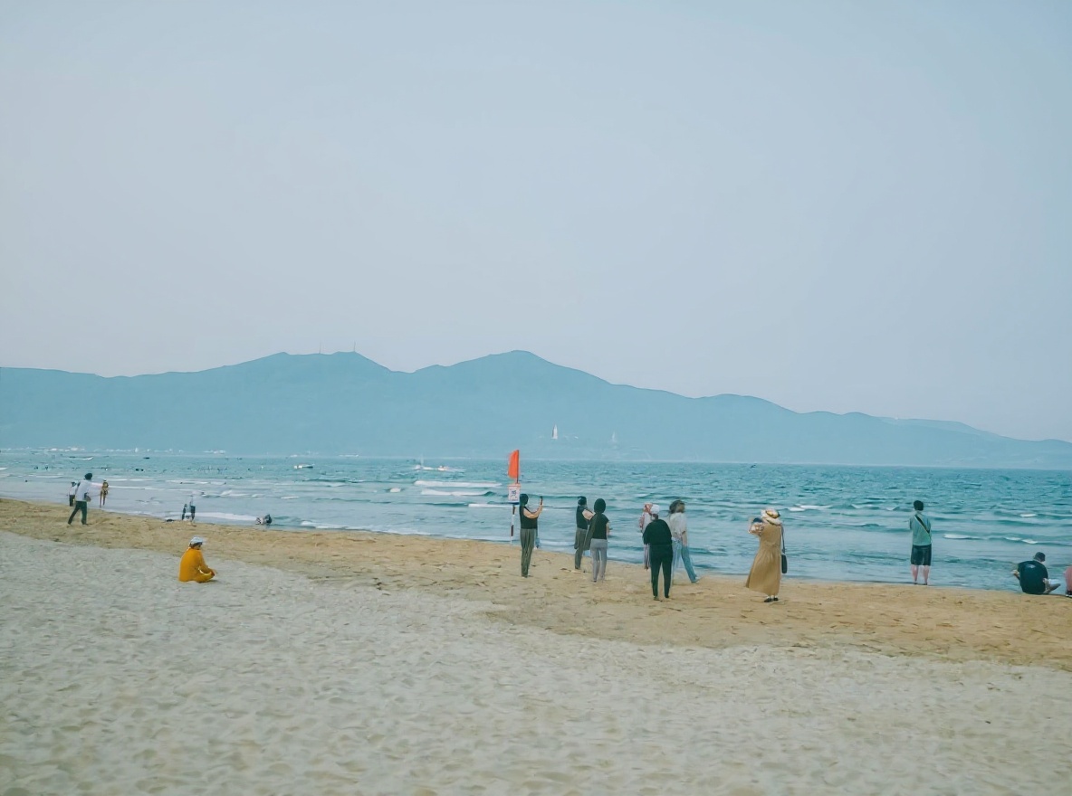 Da Nang in January — the beach weather that makes central Vietnam peak season